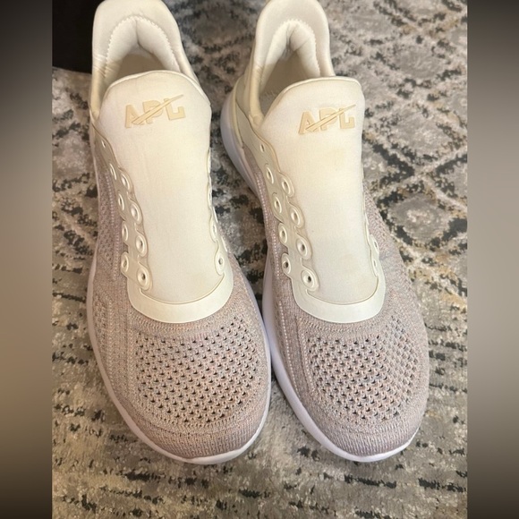 APL: Athletic Propulsion Labs TechLoom Tracer Sneaker - Picture 2 of 6
